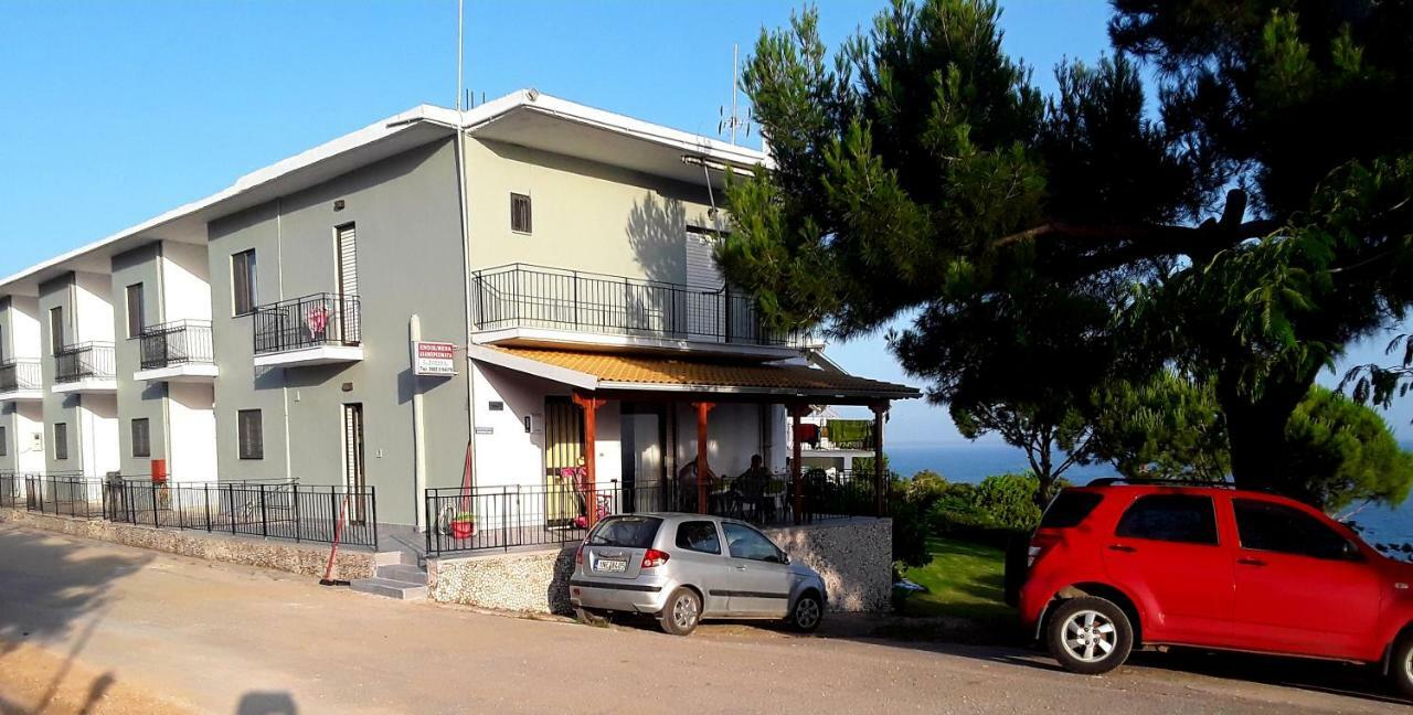 Athanasios Tsoumas Apartments Кастросикия Екстериор снимка