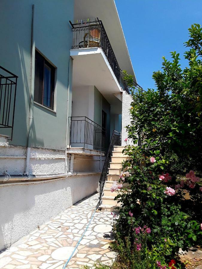 Athanasios Tsoumas Apartments Кастросикия Екстериор снимка