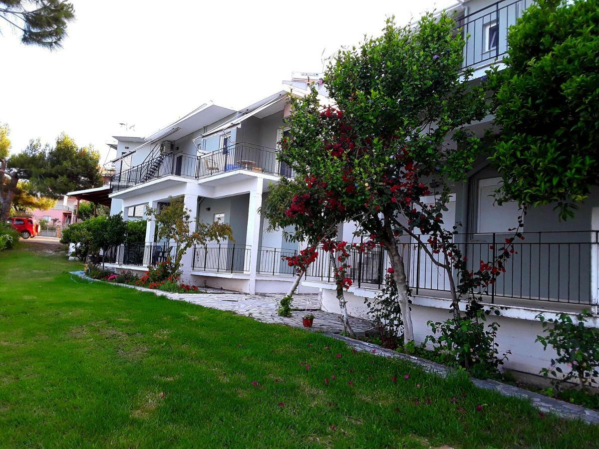 Athanasios Tsoumas Apartments Кастросикия Екстериор снимка